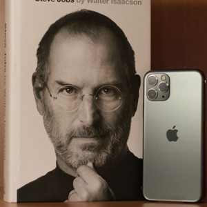 スティーブ・ジョブズのメガネ画像